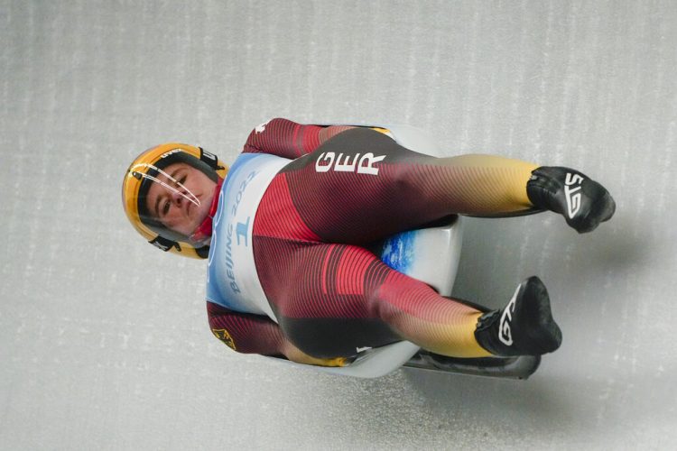 Geisenberger, once again, leads Olympic women's luge event